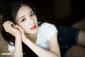 LOONA HeeJin Debut Mini Album "+ +" Promotion Naver x Dispatch