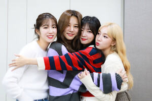 211111 LABOUM Interview Photos by Osen