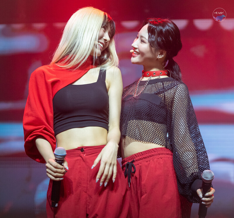 220703 Dreamcatcher Yoohyeon & Siyeon - World Tour [Apocalypse Save us] documents 1