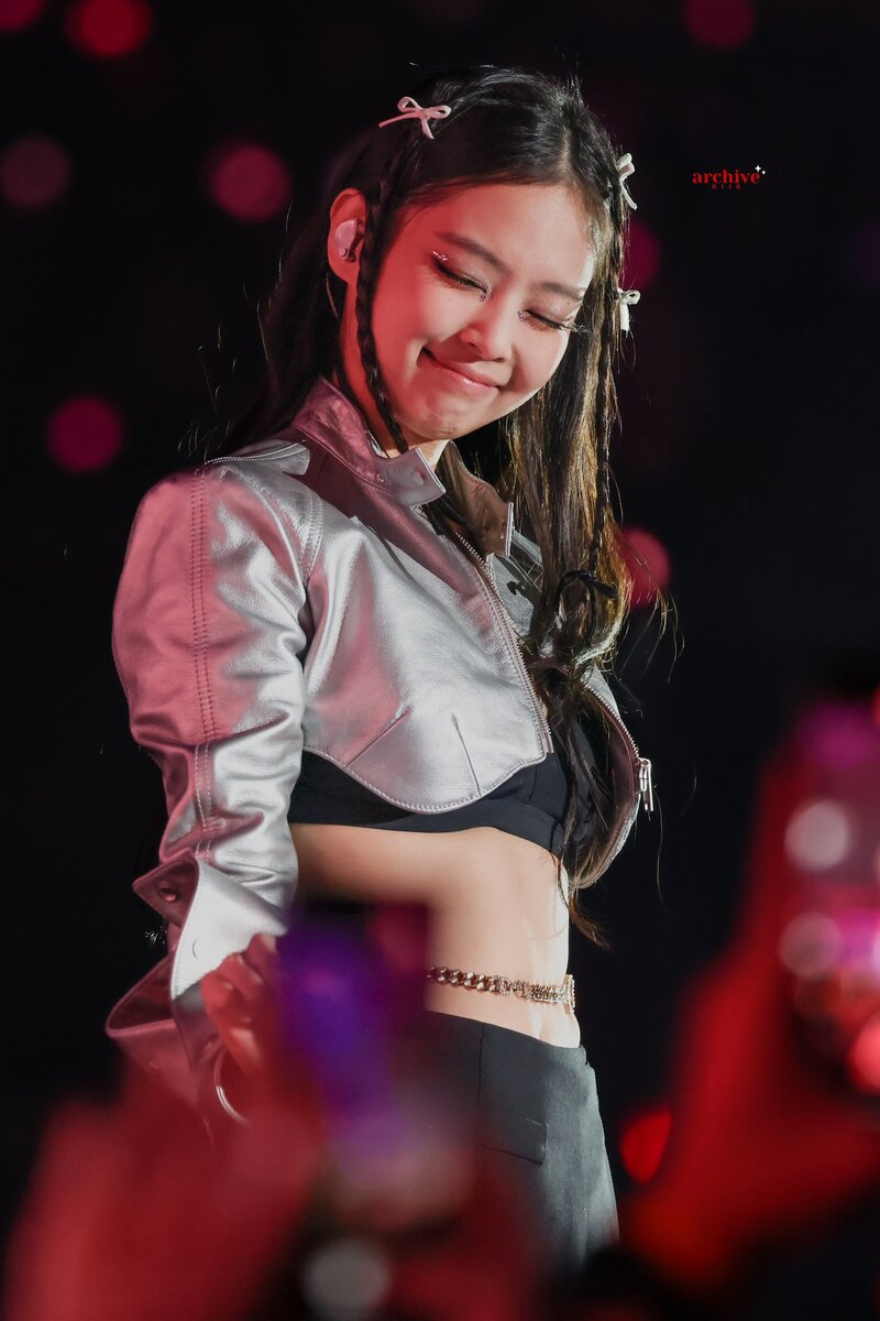 221120 BLACKPINK Jennie - 'BORN PINK' Concert in Los Angeles Day 2 documents 1