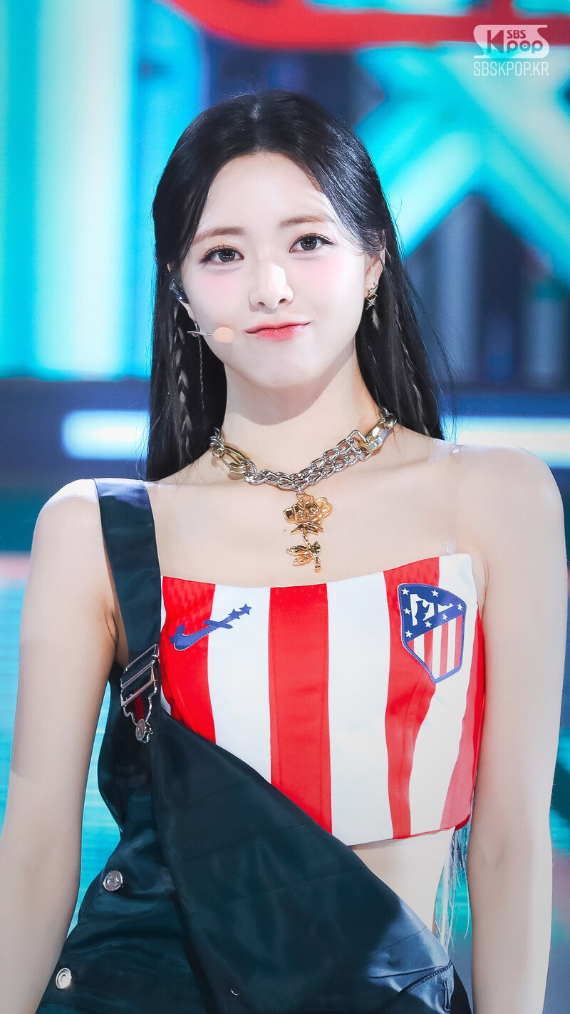 230806 ITZY Yuna - ‘CAKE’ at Inkigayo documents 5