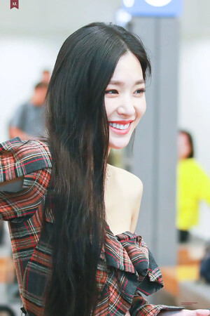 190930 Tiffany Young