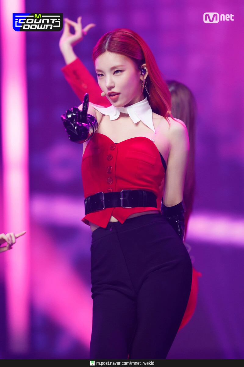 210513 ITZY 'Mafia in the morning' at M Countdown documents 13