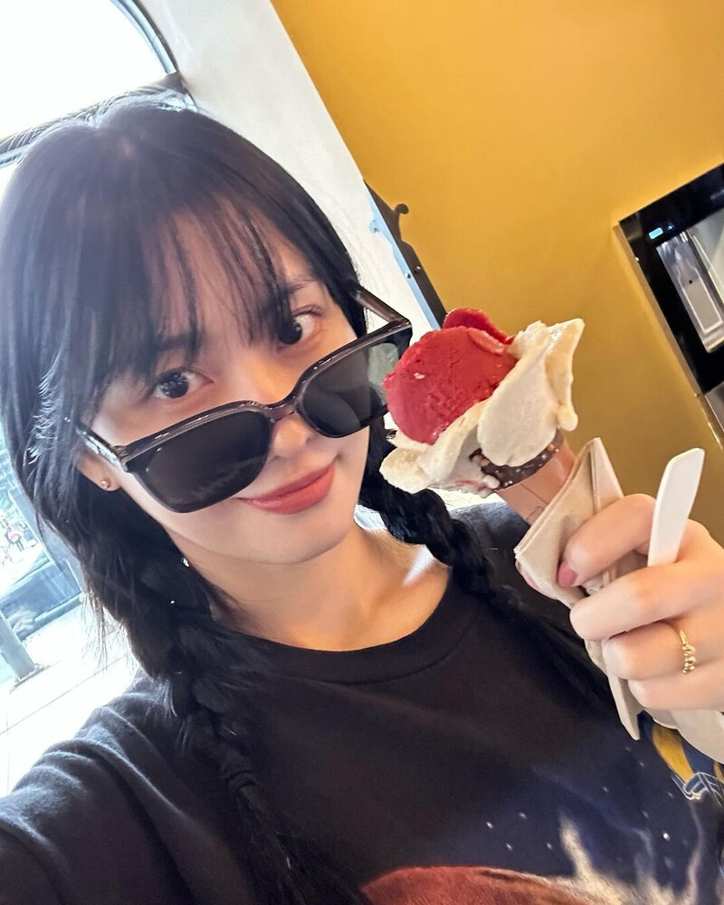 230608 Momo Instagram Update documents 4