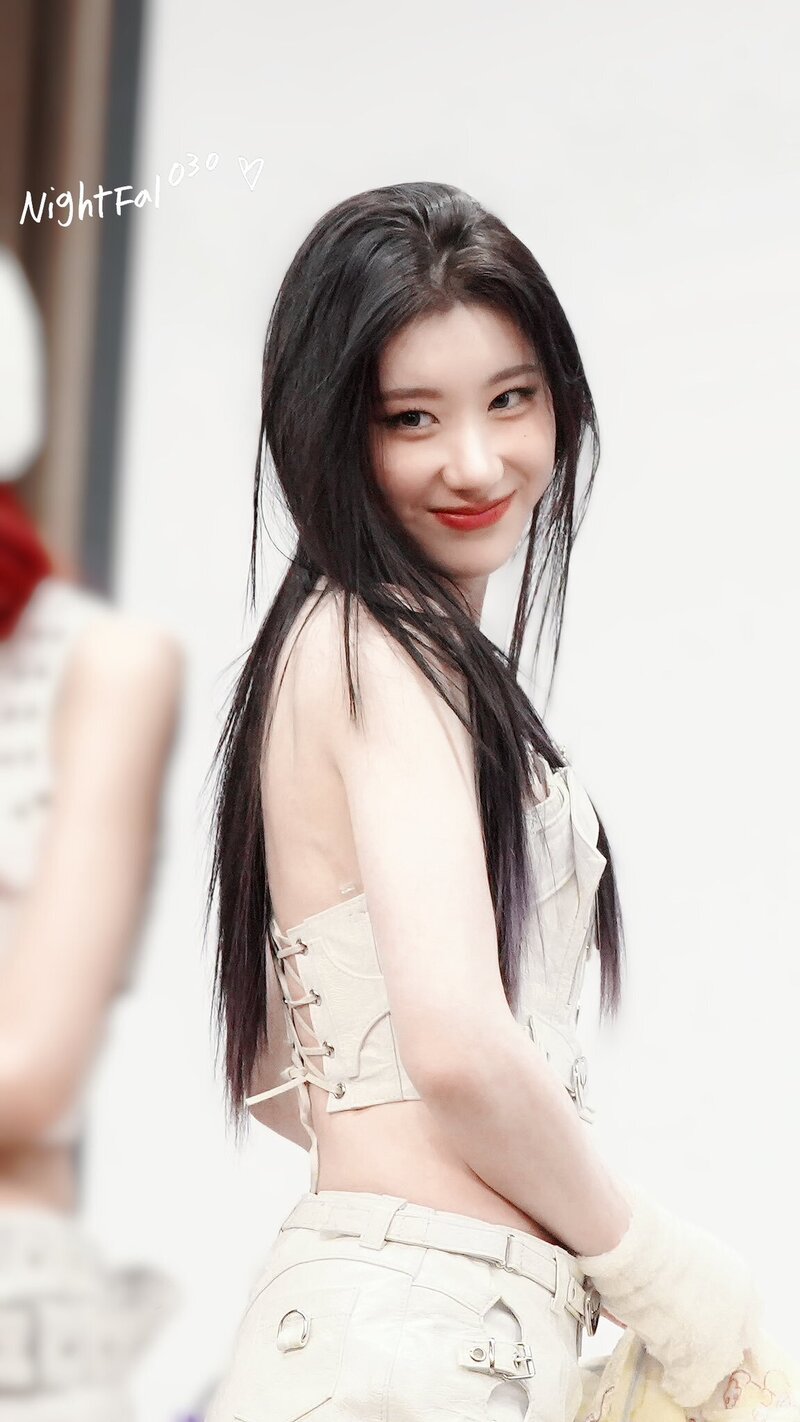 240114 ITZY Chaeryeong - Soundwave Fansign Event documents 17