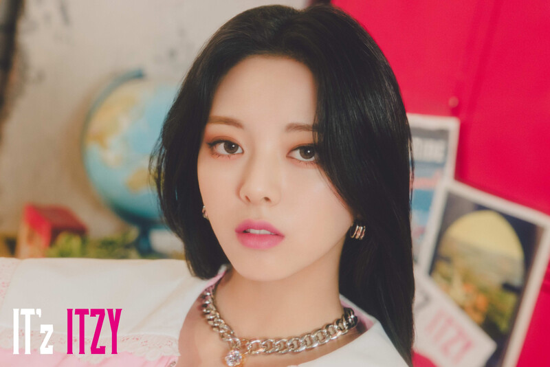 ITZY Japan Debut Album『IT'z ITZY』Concept Teasers documents 8