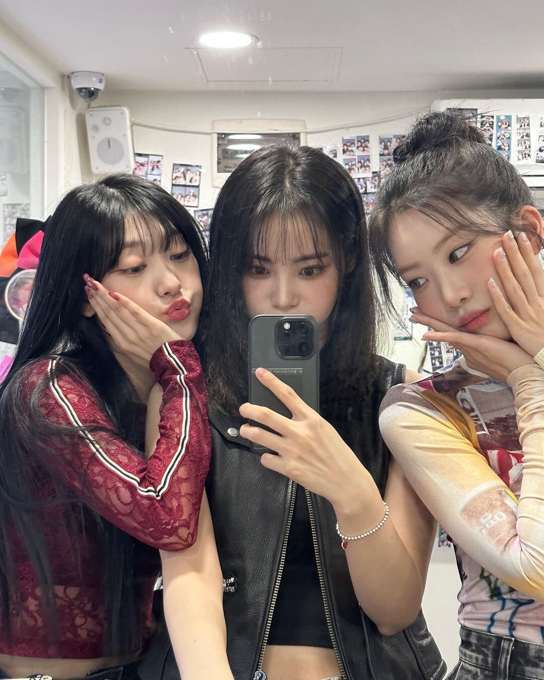 231031 ARTMS Kim Lip Instagram Update - Jinsoul, Kim Lip, Heejin 