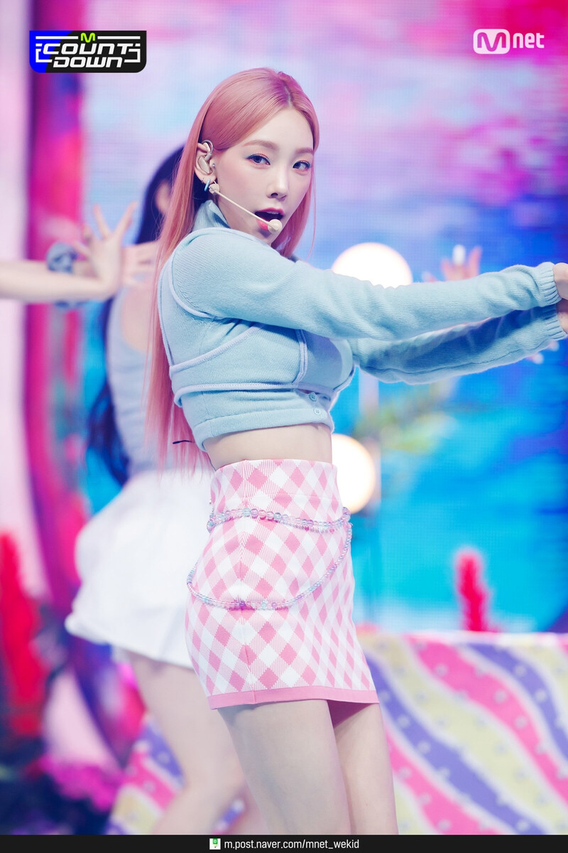 210708 Taeyeon - 'Weekend' at M Countdown documents 23