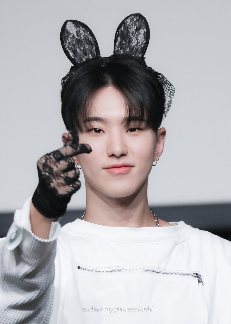 230506 SEVENTEEN Hoshi at Joeun Music Fansign Event documents 20