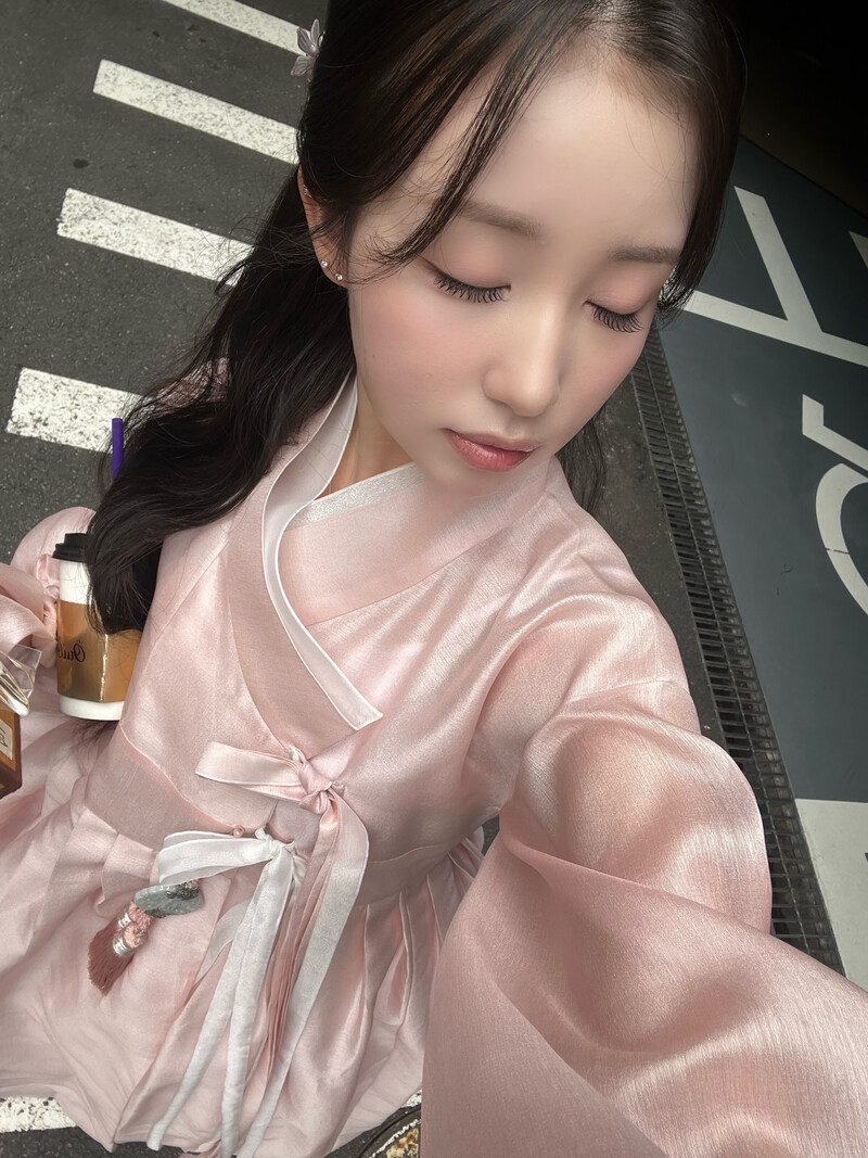 240916 WOOAH - SORA weverse update - Chuseok Greetings documents 4