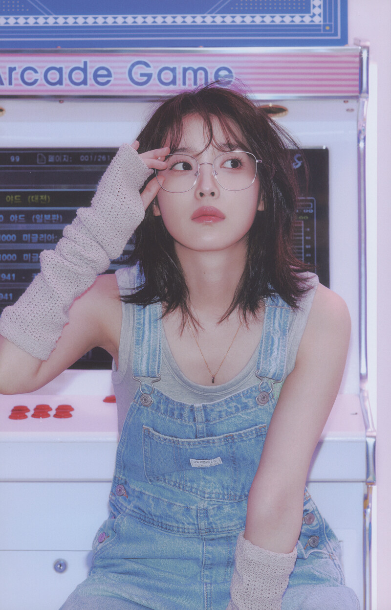 IU - 7th Official Fanclub Kit "UAENA" (Scans) documents 2