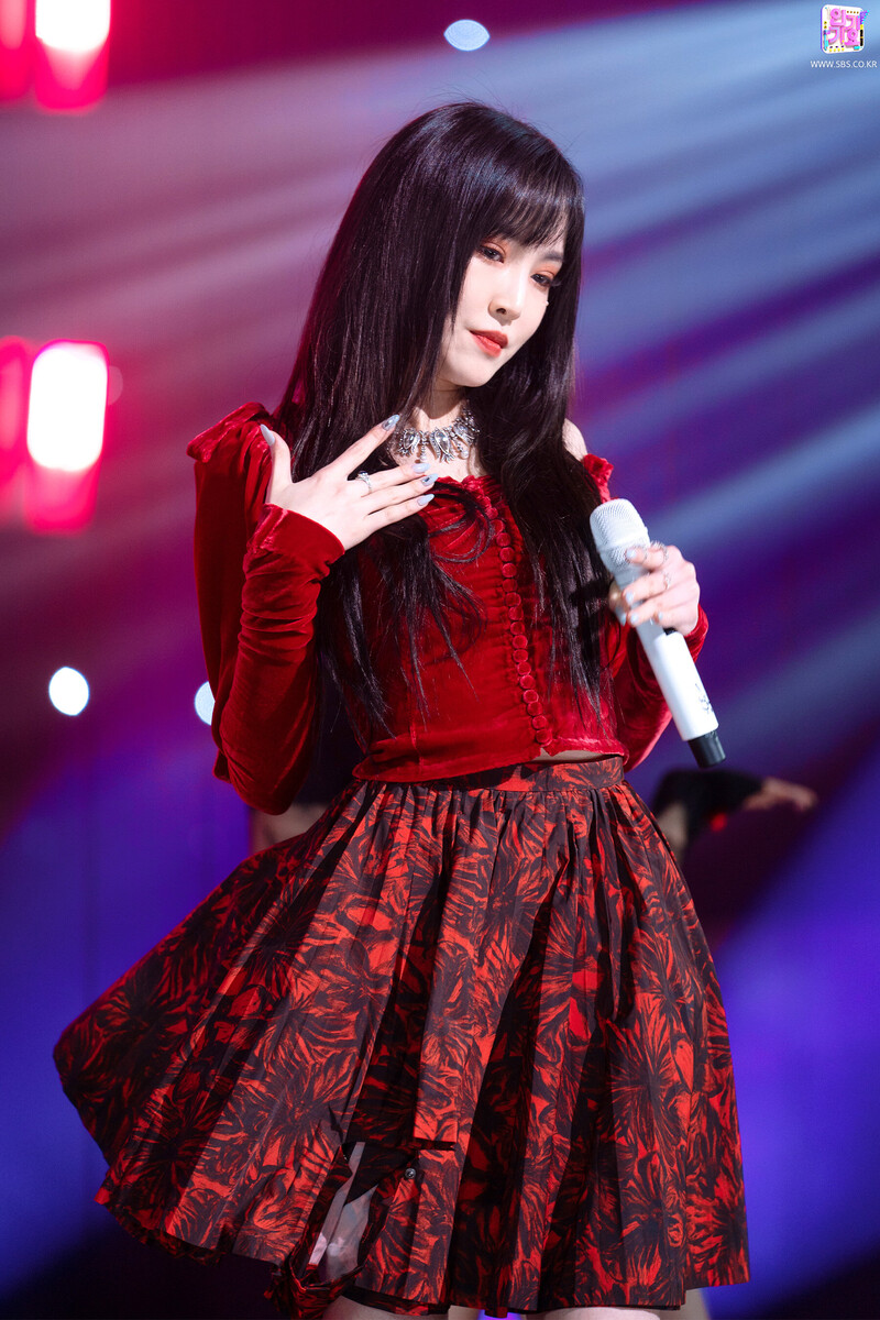 220123 YUJU - 'Play' at Inkigayo documents 20