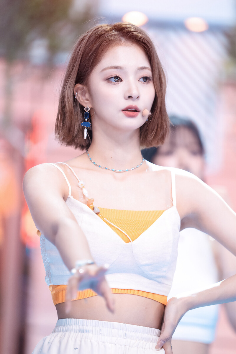 220703 fromis_9 Nagyung - 'Stay This Way' at Inkigayo documents 11