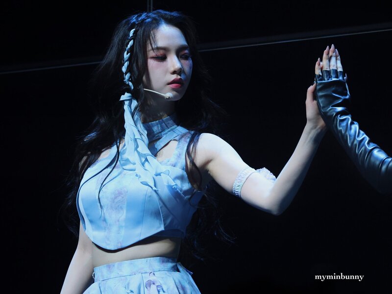 230225 aespa Karina- 1st Concert 'SYNK : HYPER LINE' at Seoul Day 1 documents 2
