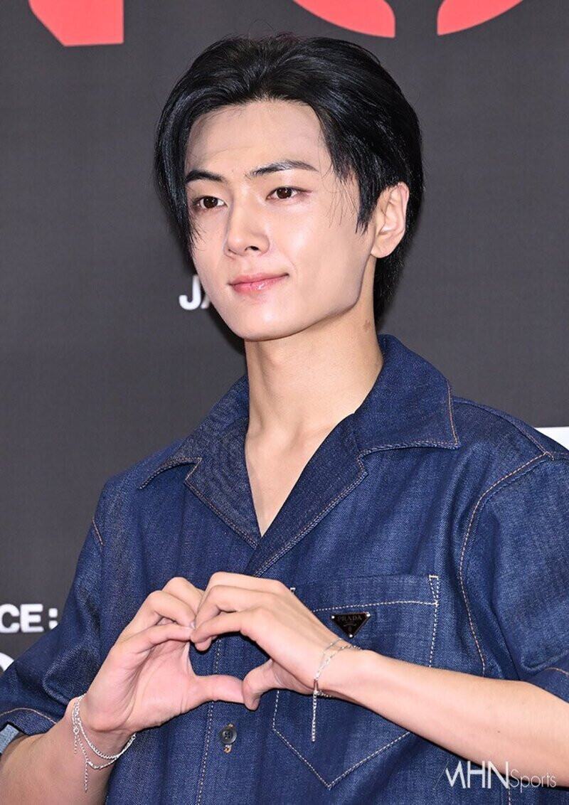 240622 JAY at the ‘UNTOLD Concept Cinema’ Premiere Event | Press Photo documents 8