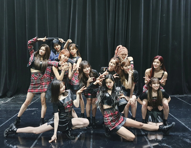 official_izone-1232990997270810624-ERx2uAtVUAAAETq.jpg