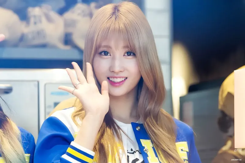 Momo936.jpg