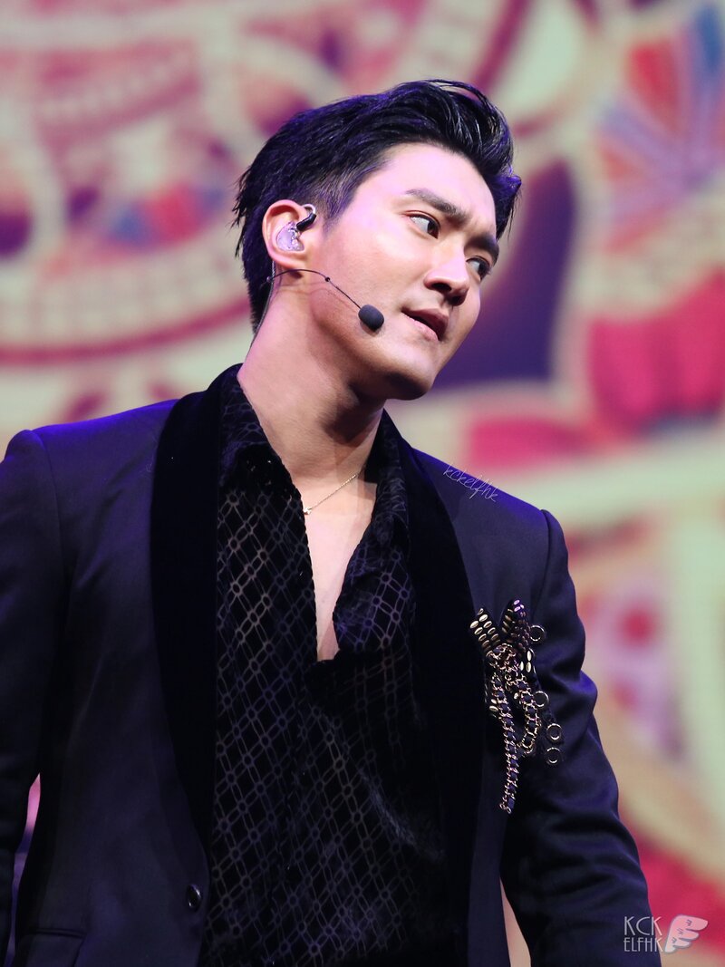 181008 Super Junior Siwon at 'One More Time' Showcase in Macau documents 6