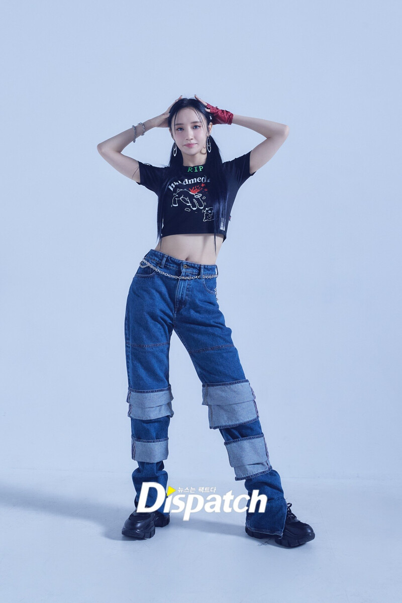 220726 JIEUN- 'GEEKYLAND' Promotional Photoshoot by DISPATCH documents 5