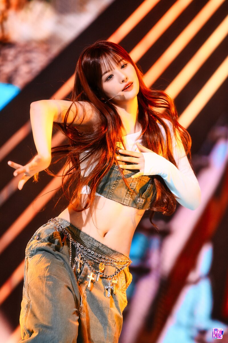 230402 NMIXX Sullyoon - 'Love Me Like This' at Inkigayo documents 7