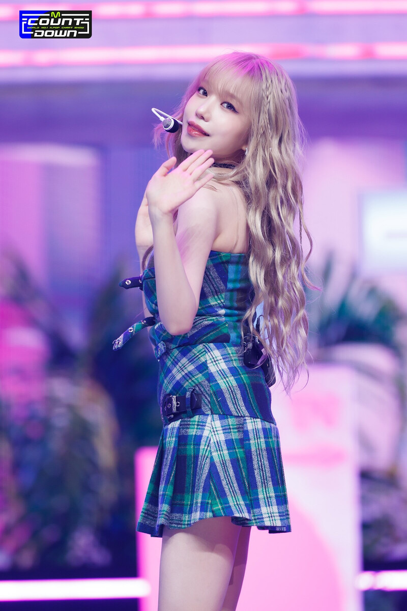 230810 JO YURI - 'TAXI' at M COUNTDOWN documents 20