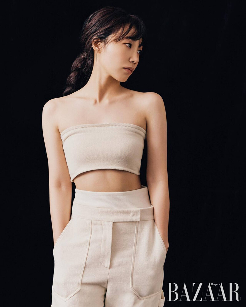 APINK EUNJI for 'Harper's BAZAAR' Korea June Issue 2022 documents 3