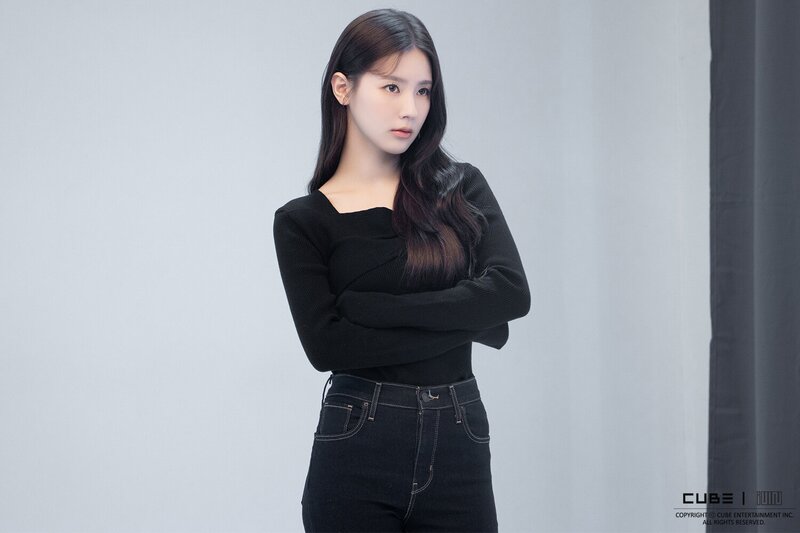 211015 Cube Naver Post - (G)I-DLE Miyeon 2021 Profile Photoshoot documents 1