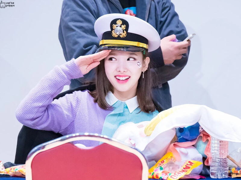 Nayeon_Cleaner CxN5uKeUQAAFb7x  20161114.jpg