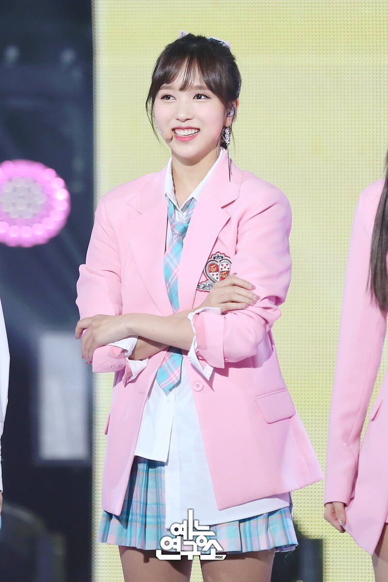 180428 TWICE Mina - 'What is Love?' at Music Core documents 3