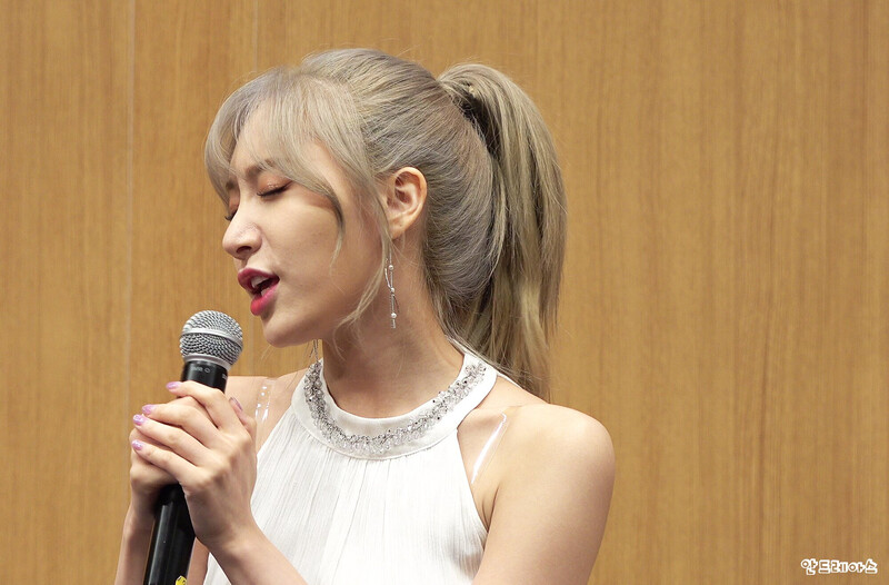 180826 Laboum Soyeon TCC Art Center Fansign documents 5