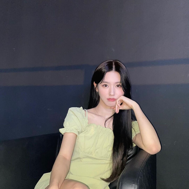 210528 (G)I-DLE Miyeon Instagram Update documents 1