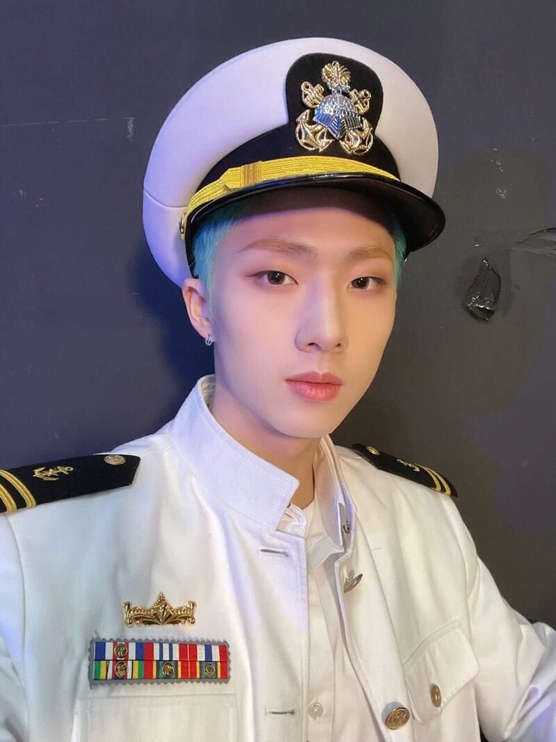 220113 - Weverse - Do It Like This (Uniform Ver) Behind P1ck documents 12