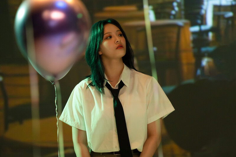 220725 Mystic Story Naver - Billlie - 'Patbingsu' MV Behind documents 6