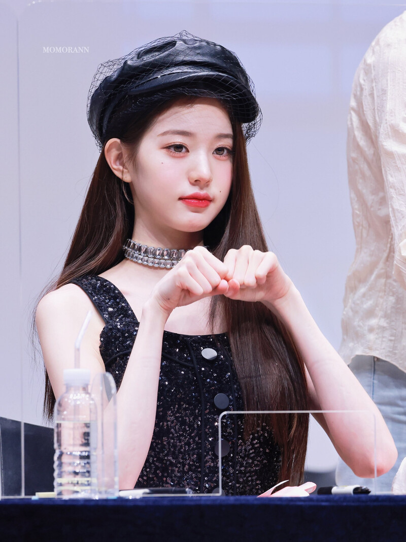 220903 IVE Wonyoung at Withmuu Fansign Event | kpopping