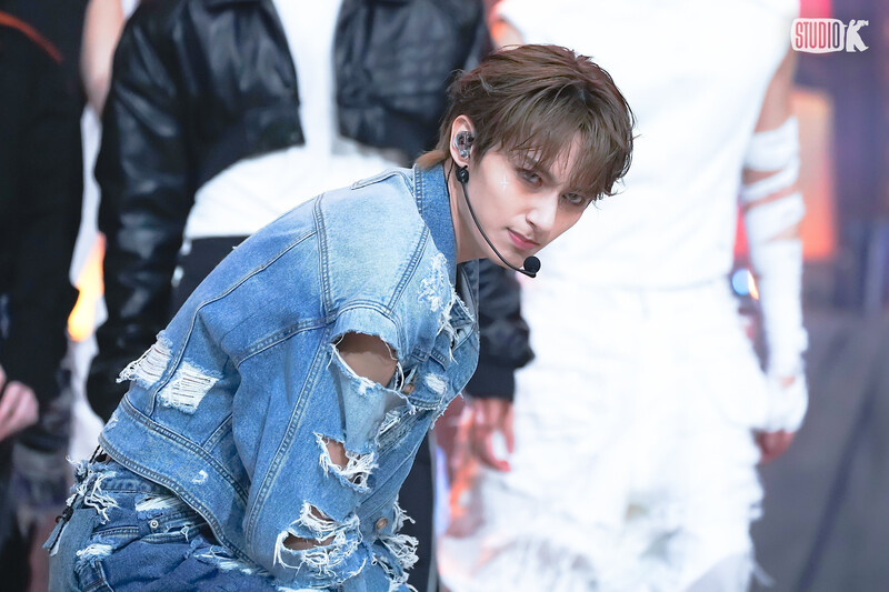 230428 SEVENTEEN Jun - 'Super' at Music Bank documents 2