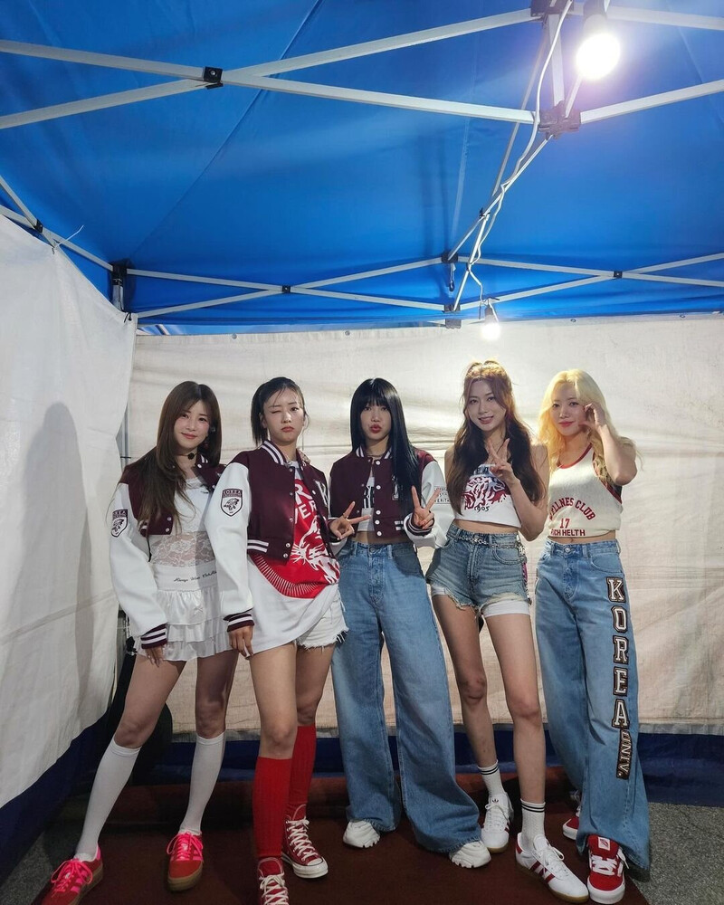 240521 APINK Eunji, Chorong, Namjoo, Bomi, Hayoung Instagram update - at Korea University KUTOPIA festival documents 2