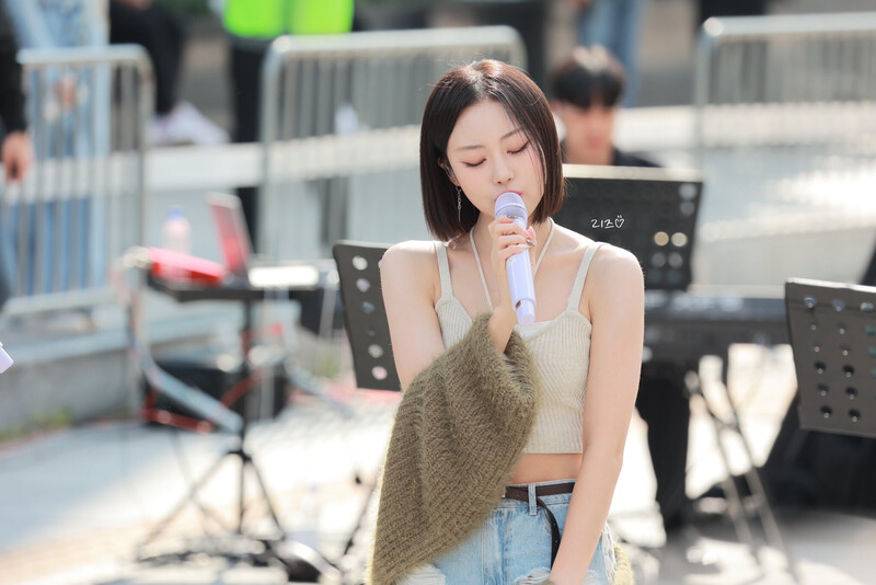 241010 Billlie Sheon - 'The Fillin' Live' Busking Event documents 12