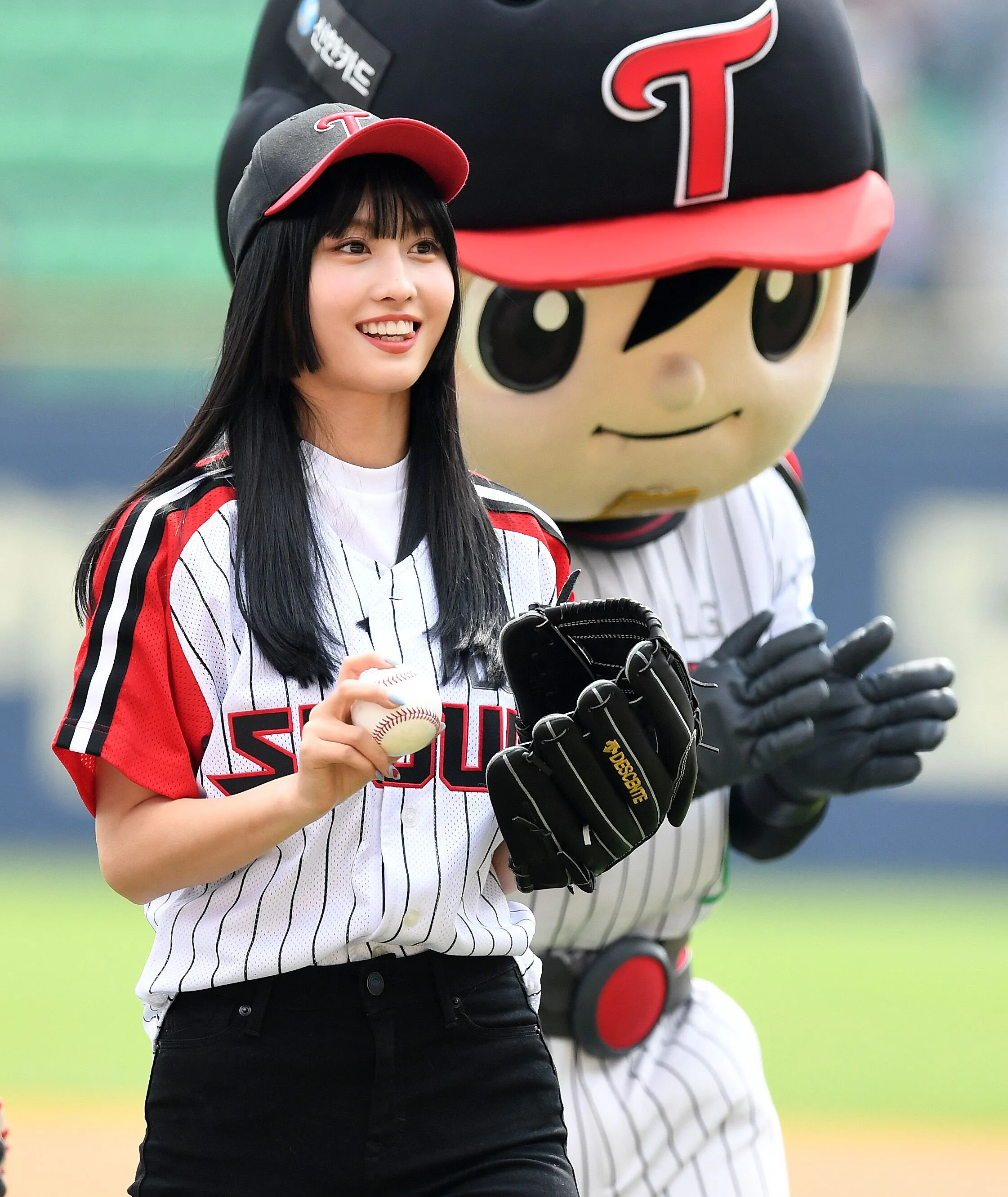 190414 LG TWINS #TWICE #MOMO