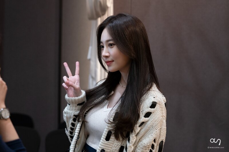 220218 Awesome Ent Naver Post - Kim Yura documents 20