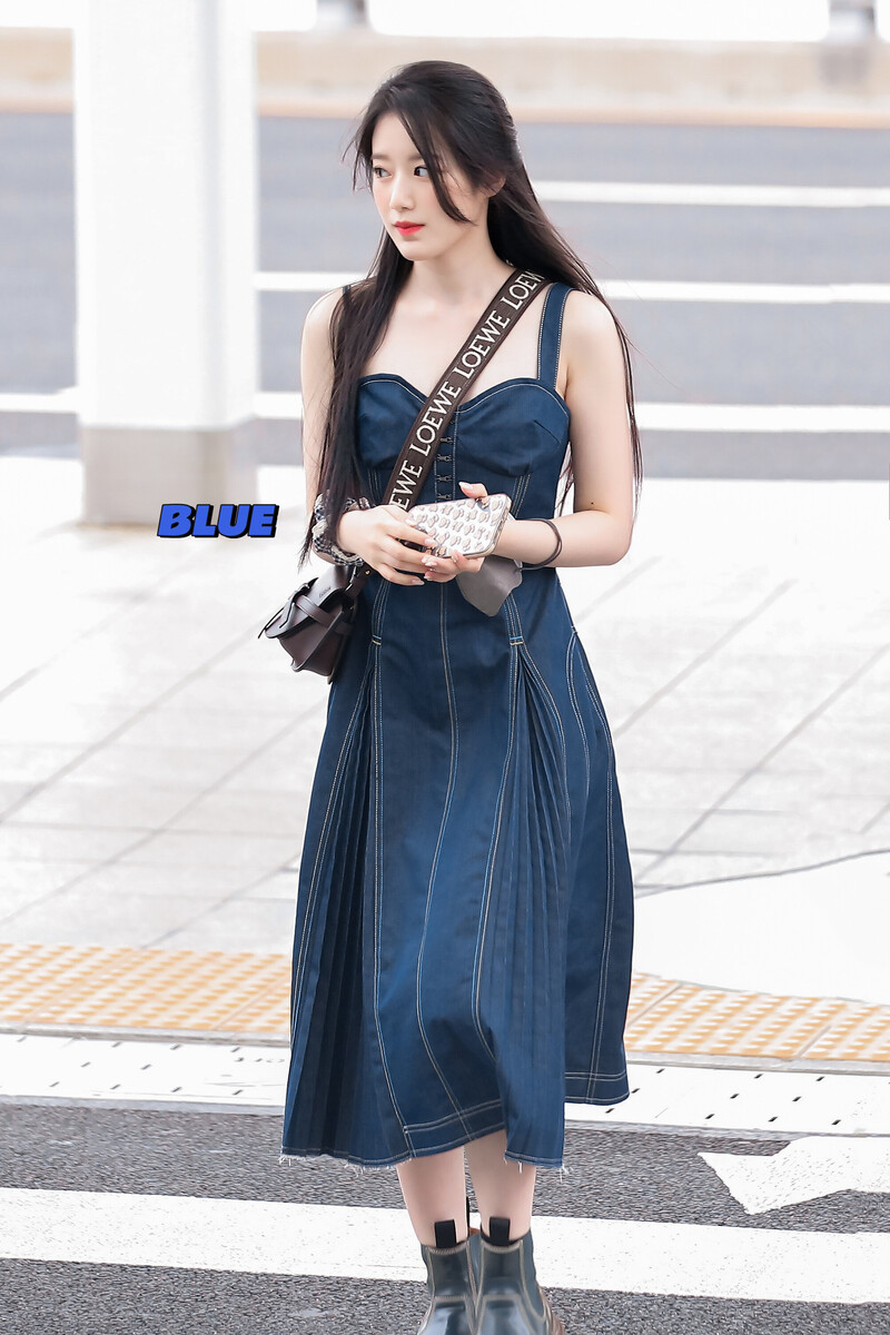 220819 (G)I-DLE Shuhua Incheon Airport Departure documents 11