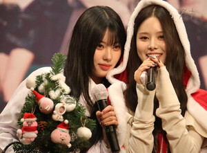 241222 izna Bang Jeemin & Koko at Apple Music Fansign