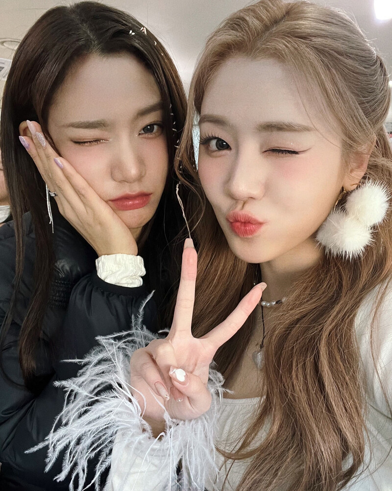 240108 Geenius Twitter Update - Mika and Zoe documents 1