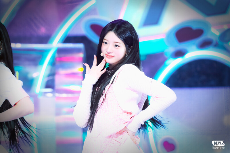 240331 ILLIT Minju - ‘Magnetic’ at Inkigayo documents 2