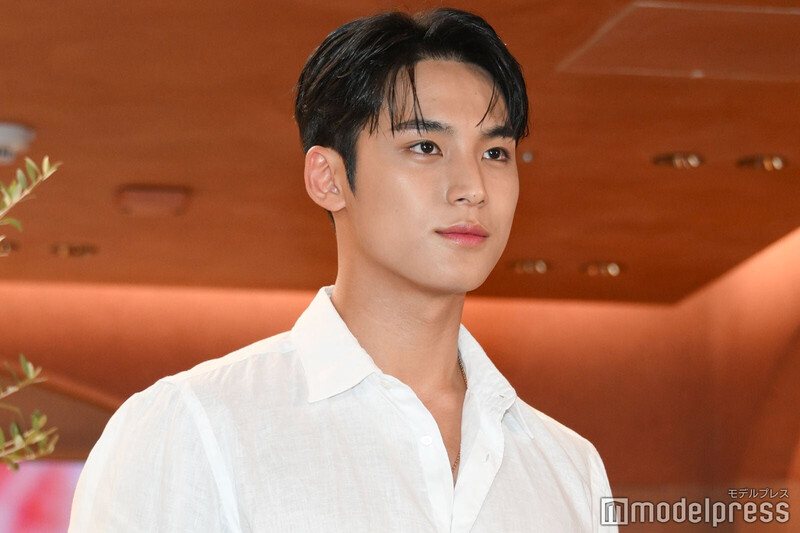 240521 SEVENTEEN Mingyu - L'OCCITANE Shibuya documents 19