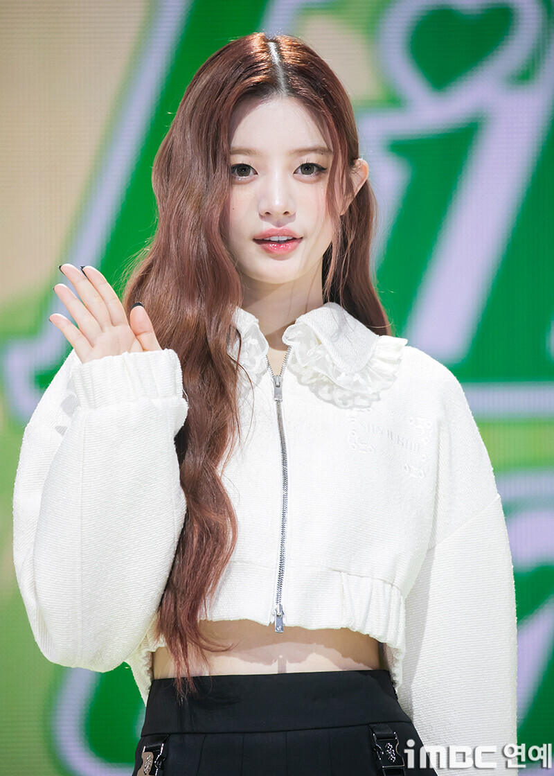 241021 ILLIT Minju at ‘I’LL LIKE YOU’ Media Press Conference documents 1