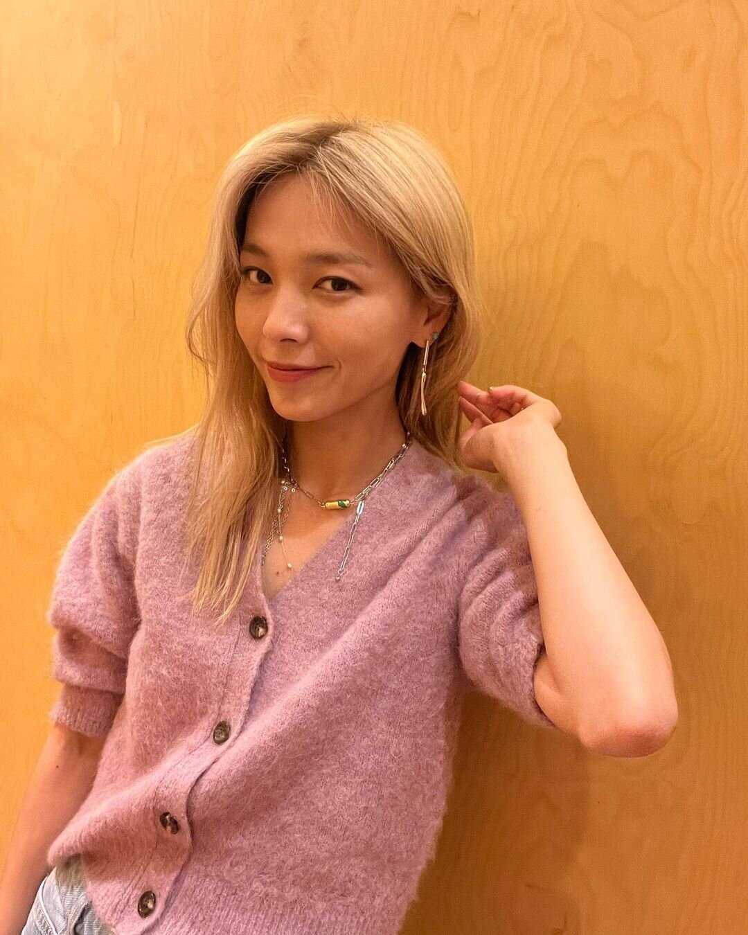 220211 Former Wonder Girls Sunye (sunye.m) with LOONA Instagram Story  update : r/LOONA