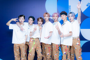 220619 SBS Twitter Update- NCT DREAM at the INKIGAYO Photowall