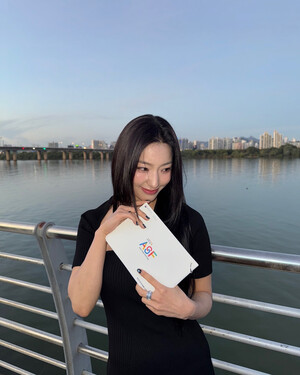 241026 fromis_9 Saerom Instagram Update