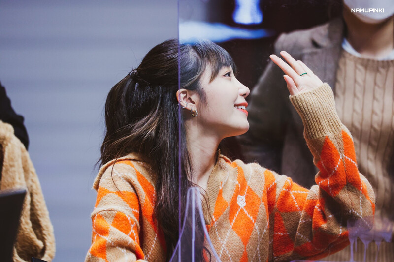 220219 Apink EUNJI at fansign event documents 13