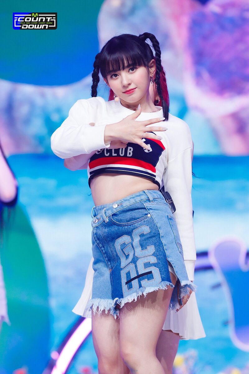220623 Kep1er - 'UP!' at M Countdown documents 11